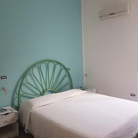 Casanoemi 2 Bed and Breakfast Cagliari Buitenkant foto