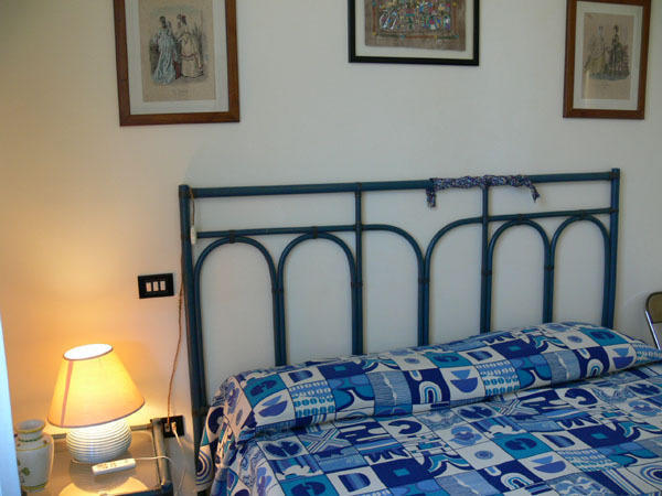 Casanoemi 2 Bed and Breakfast Cagliari Kamer foto
